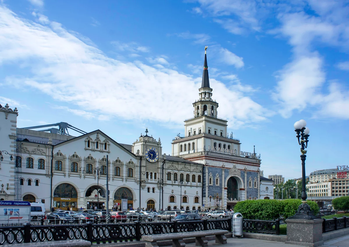 Парковка на Казанском вокзале в Москва)